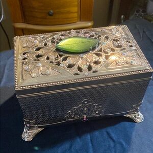 Things Remembered Silver Jewelry Box with Green Leaf Accent